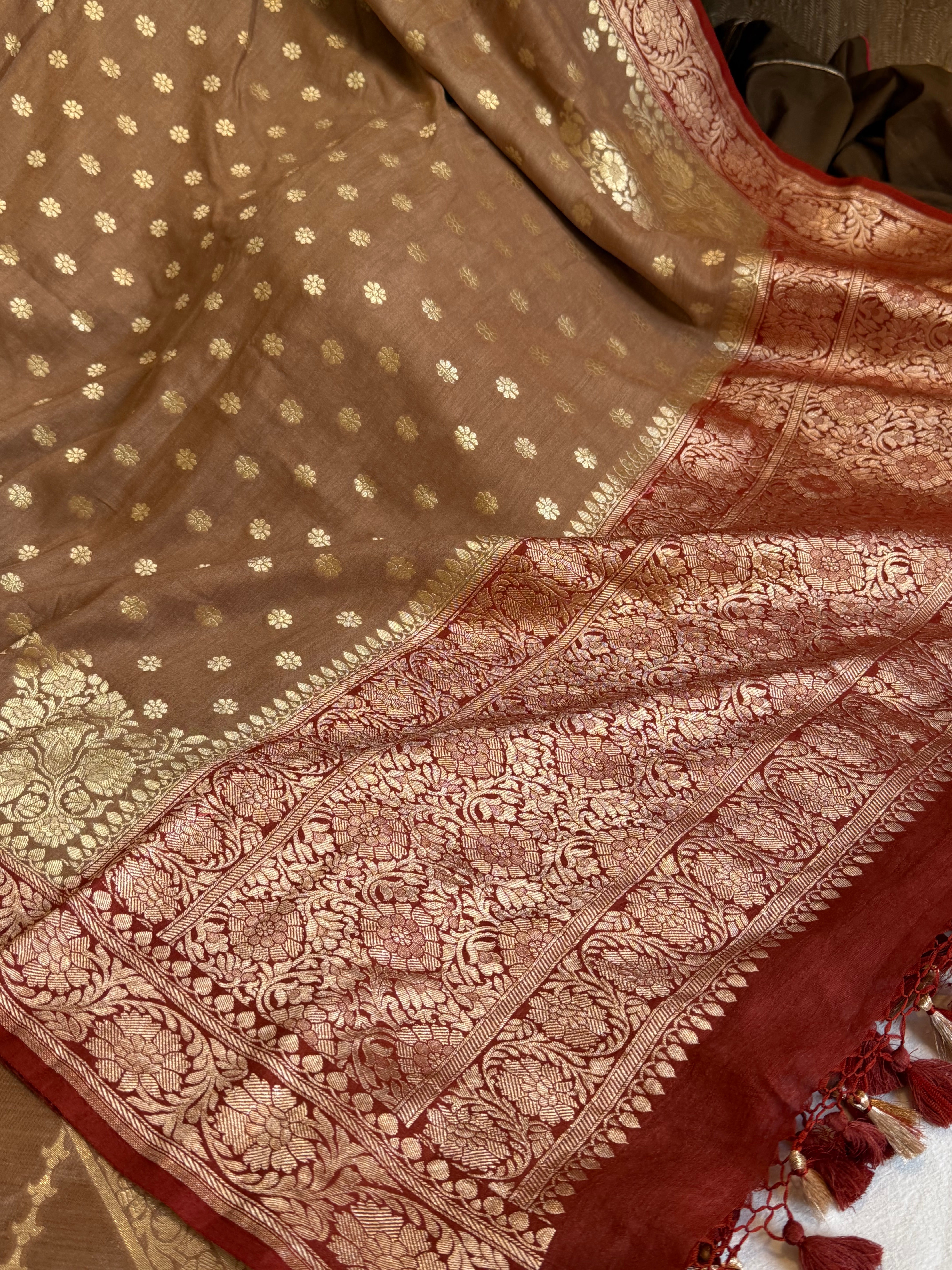 Banarasi rose brown-red chiniya silk kurta paired with moonga silk duppata set